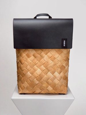 byork-J7Dl7cA5lmg-unsplash Simple Product